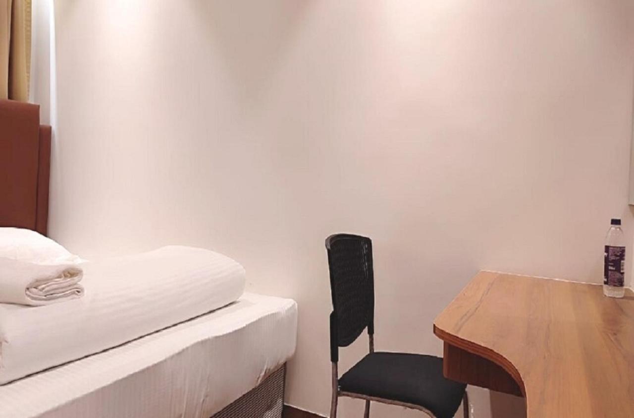 Staymaker Hotel Mohan Palace Baharampur Ngoại thất bức ảnh