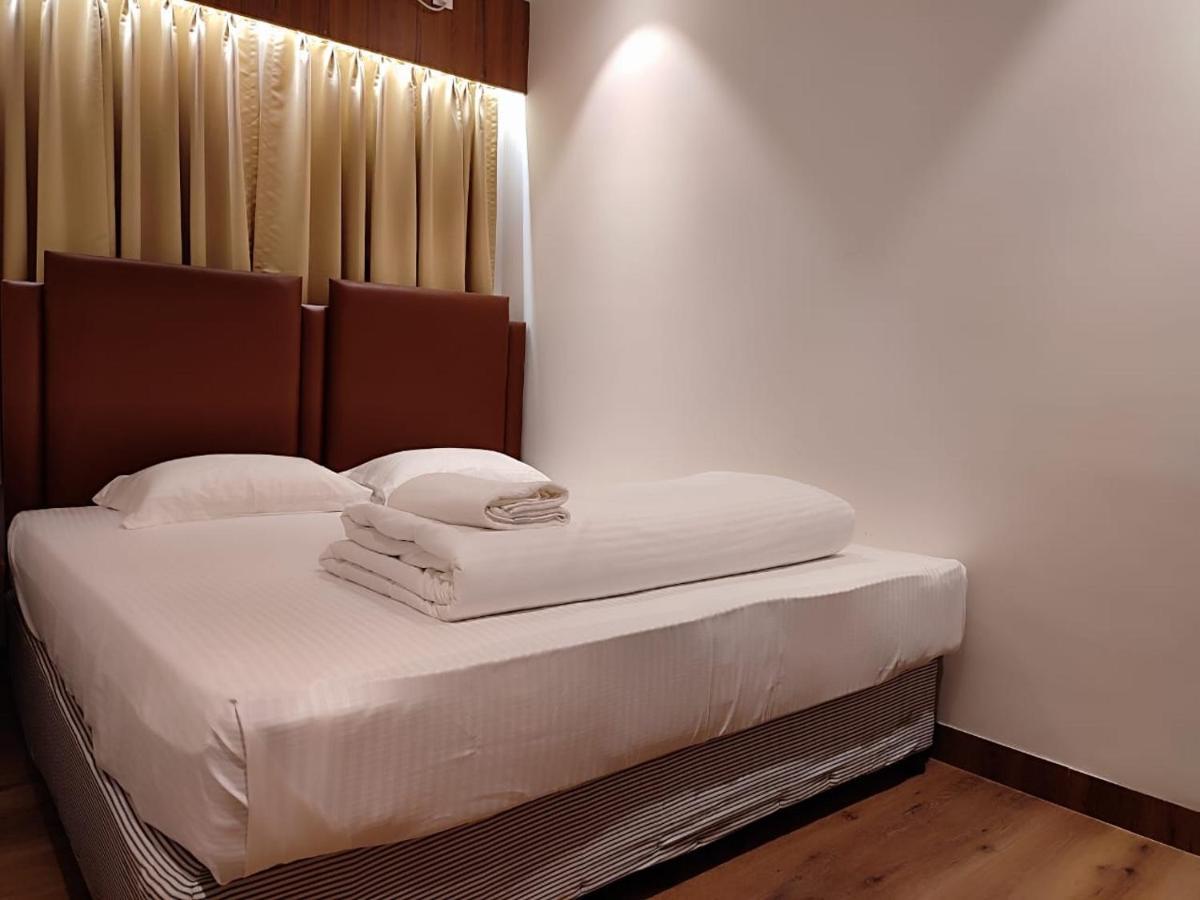 Staymaker Hotel Mohan Palace Baharampur Ngoại thất bức ảnh