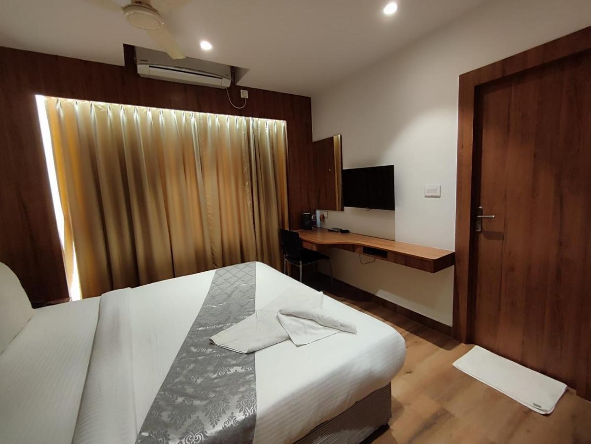 Staymaker Hotel Mohan Palace Baharampur Ngoại thất bức ảnh